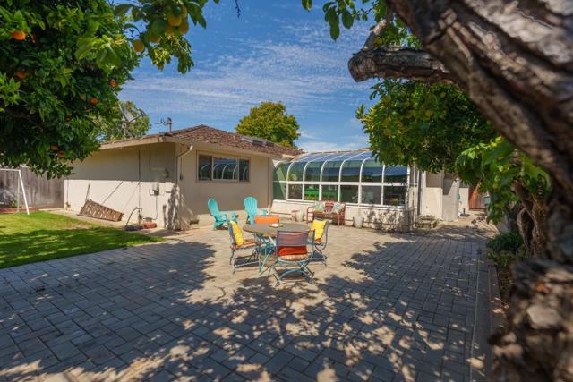 1152 Los Palos Drive, Salinas CA: https://media.crmls.org/mediaz/fda4bd5f-660d-4aed-abdb-ec6b88ee4b4e.jpg