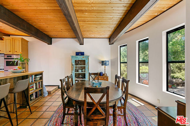 25813 Dark Creek Road, Calabasas CA: https://media.crmls.org/mediaz/fda4d82a-2f2a-45f8-88bc-64ddc4e1b739.jpg