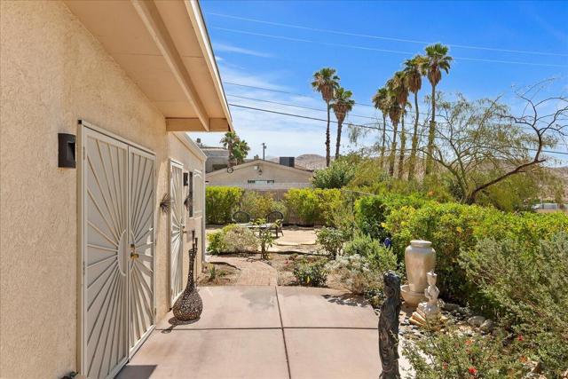 12300 Redbud Road, Desert Hot Springs CA: https://media.crmls.org/mediaz/fda56a49-3a80-4ee7-9ab5-67ffc452ffa0.jpg