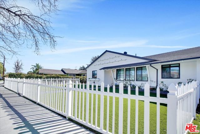 14642 Runnymede Street, Van Nuys CA: https://media.crmls.org/mediaz/fda56c9a-1fc0-44bd-af97-d2380e512775.jpg
