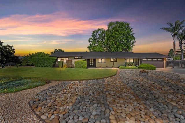 220 Holliday Drive, Hollister CA: https://media.crmls.org/mediaz/fda66c75-7e98-43fb-b3ab-afdc6c626c77.jpg