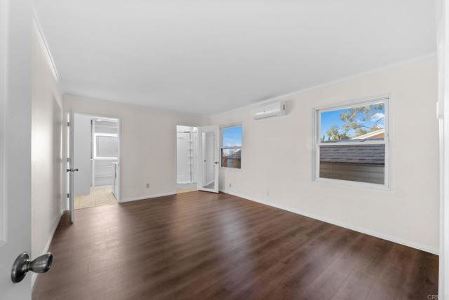 Image 10 of 37 For 5426 Dwight St
