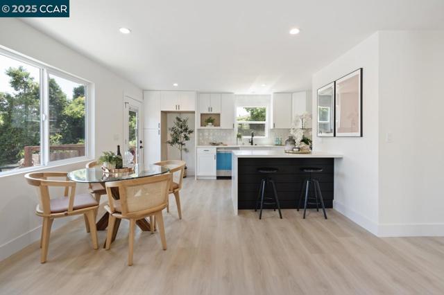 1923 Thompson Ln, El Sobrante CA: https://media.crmls.org/mediaz/fda6fbb4-83df-4b17-84ba-af53f2fa25bc.jpg