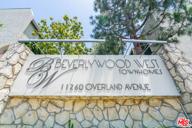 11260 Overland Avenue, Culver City, California 90230, 3 Bedrooms Bedrooms, ,2 BathroomsBathrooms,Townhouse,For Sale,Overland,24394871