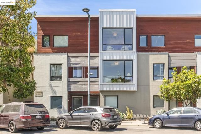 1321 Wood St, Oakland CA: https://media.crmls.org/mediaz/fda70e72-ae63-4bce-9f98-1391b7612eaa.jpg