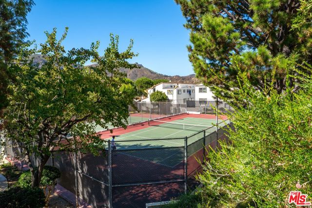 Drew Fenton | 17087 Palisades Circle Pacific Palisades CA | MLS: 7324465