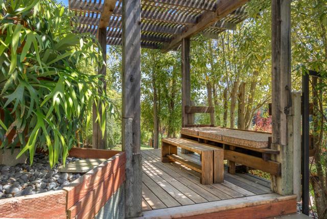 220 Hidden Valley, Soquel CA: https://media.crmls.org/mediaz/fda9ca65-448b-40bd-88f1-49f10e779ca5.jpg
