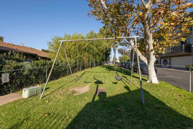 Detail Gallery Image 30 of 59 For 3992 60th St #113,  San Diego,  CA 92115 - 3 Beds | 2/1 Baths