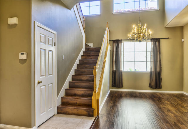 1026 Corte Augusta, Camarillo CA: https://media.crmls.org/mediaz/fdaa3f0b-8795-4197-ac80-5b4cfc87a77b.jpg