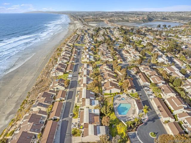 1810 Parliament, Encinitas CA: https://media.crmls.org/mediaz/fdaa9522-ce3e-4484-8fda-3996e4a35f6d.jpg