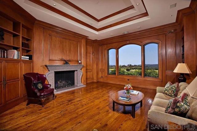 14716 Ladys Secret Drive, Rancho Santa Fe CA: https://media.crmls.org/mediaz/fdaabe4c-3336-46f5-8335-edd6d8140a89.jpg