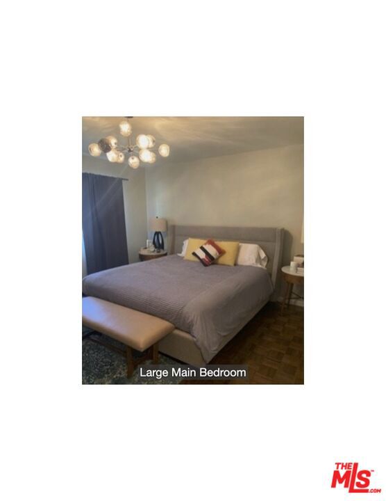 5135 Village, Los Angeles CA: https://media.crmls.org/mediaz/fdab1dfd-afc9-40db-912b-844cd62347c8.jpg