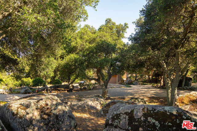 5651 W Camino Cielo, Santa Barbara CA: https://media.crmls.org/mediaz/fdab9ca0-104b-4f8f-a5e1-d8782c501bd2.jpg