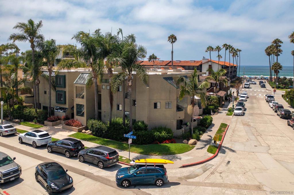8132 Camino Del Sol #D