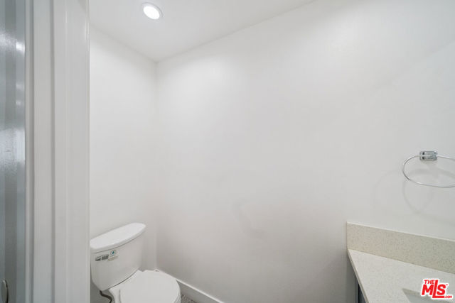 1121 Browning Boulevard, Los Angeles CA: https://media.crmls.org/mediaz/fdabd71b-09ac-4d28-b22b-ad8169a9038a.jpg