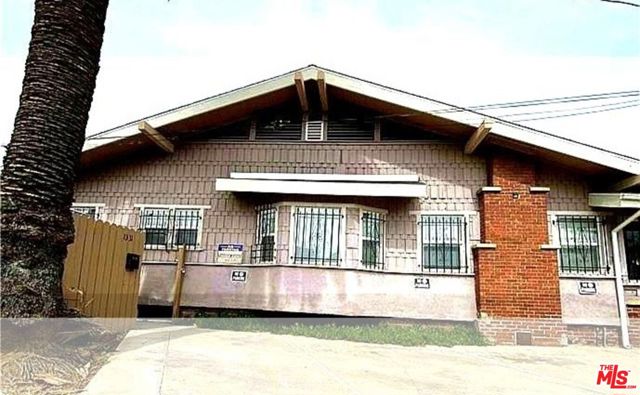 1331 Atlantic Avenue, Long Beach CA: https://media.crmls.org/mediaz/fdac4fa9-d297-407b-bfb0-82499ee6f80d.jpg