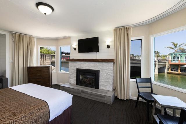 1500 Wharf Road, Capitola CA: https://media.crmls.org/mediaz/fdaca009-bbc0-46a0-94a8-c95e61f52d87.jpg