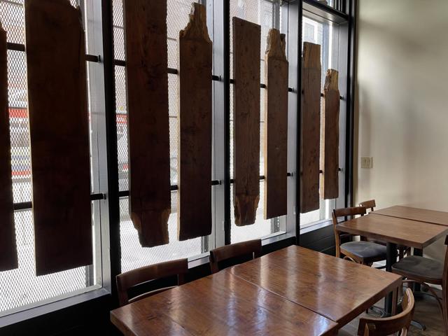 2931 2931 16th Street, San Francisco CA: https://media.crmls.org/mediaz/fdaccf84-1186-4faf-9203-75e2ee2845b1.jpg