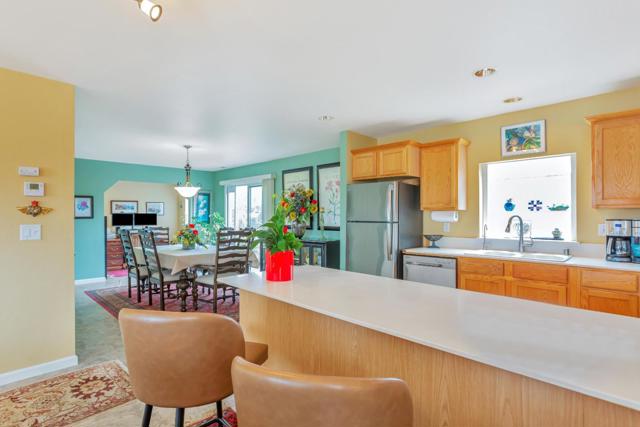1336 Luxton Street, Seaside CA: https://media.crmls.org/mediaz/fdad8ecf-efec-4a75-8878-beb10bf501d9.jpg