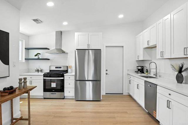 Detail Gallery Image 13 of 30 For 5885 Lynn St, San Diego,  CA 92105 - 3 Beds | 2 Baths