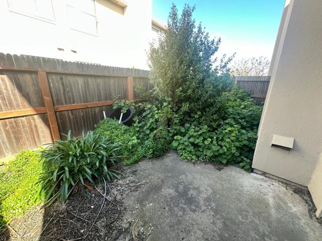 130 Nissen Road, Salinas CA: https://media.crmls.org/mediaz/fdadd844-d5a6-455c-b5b0-bc0c63c279de.jpg