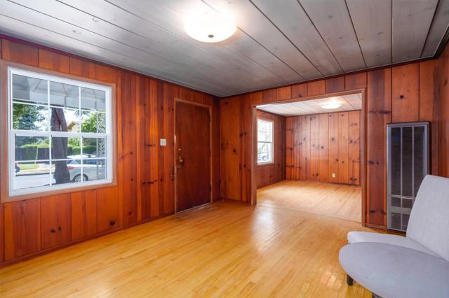 774 Chestnut Street, San Carlos CA: https://media.crmls.org/mediaz/fdaf6f0c-8bb7-415a-9dc0-57f7b7dadc49.jpg