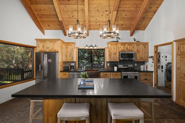 24747 Fern Valley Road, Idyllwild CA: https://media.crmls.org/mediaz/fdaf87bb-c757-49c9-ade2-c696cfe4f558.jpg