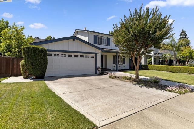 1927 Foxswallow Cir, Pleasanton CA: https://media.crmls.org/mediaz/fdb02b3a-d53c-4c97-b711-d7f2d89bbd10.jpg