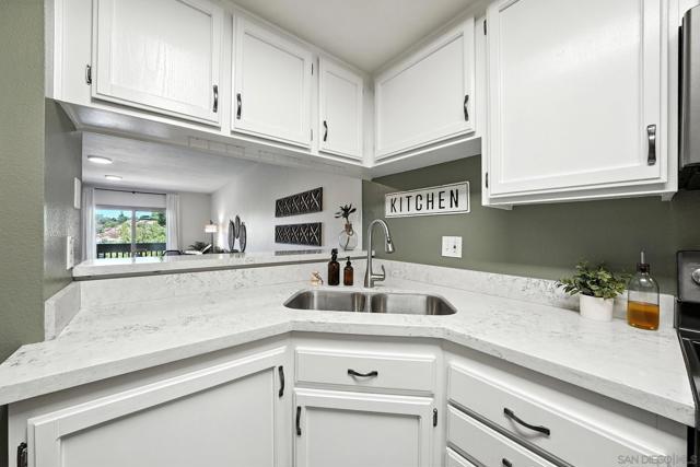 3930 60th Street, San Diego CA: https://media.crmls.org/mediaz/fdb08788-780a-41db-9560-089eb3d69388.jpg
