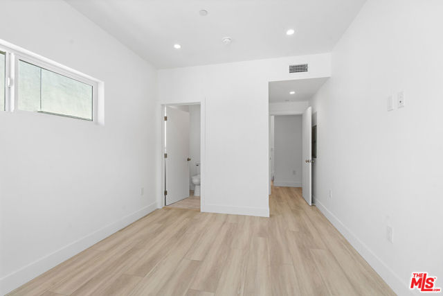 10957 Calvert, North Hollywood CA: https://media.crmls.org/mediaz/fdb17585-3d82-47df-8fda-4f5952589513.jpg