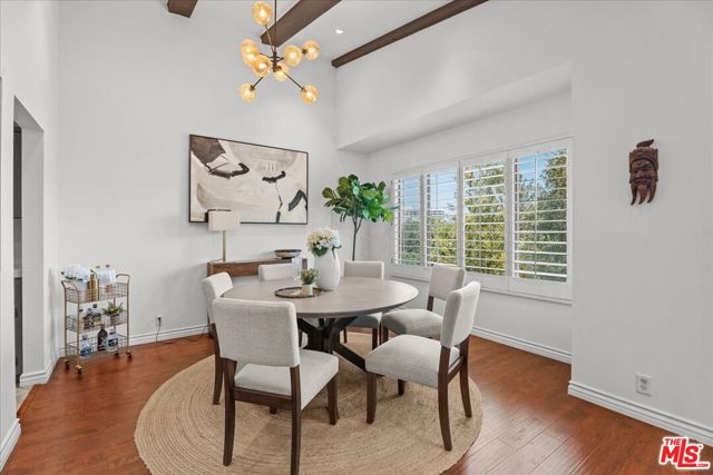 853 S Le Doux Road, Los Angeles CA: https://media.crmls.org/mediaz/fdb22f5a-edaa-422f-910b-f78855704960.jpg