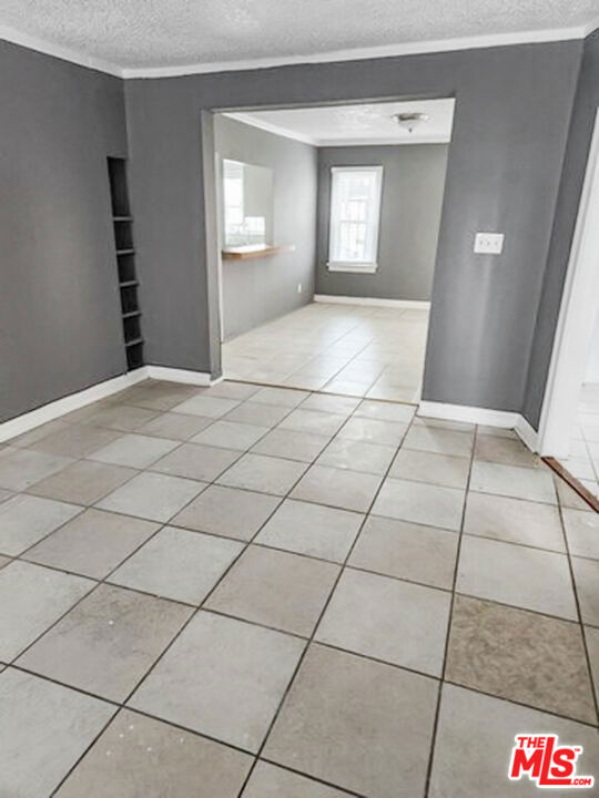 2074 W 54th Street, Los Angeles CA: https://media.crmls.org/mediaz/fdb2374c-d4bb-4347-b967-e6d6edb94c5e.jpg
