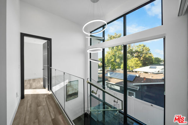 5812 Willis Avenue, Sherman Oaks CA: https://media.crmls.org/mediaz/fdb3b123-79d5-4a56-9370-8a5acd65a47c.jpg