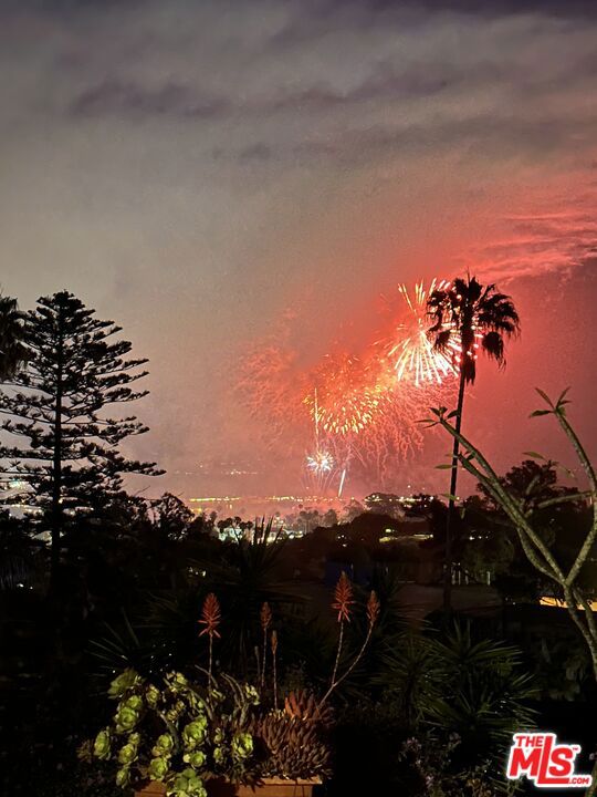 540 Miramonte Drive, Santa Barbara CA: https://media.crmls.org/mediaz/fdb422bd-9314-4f09-9335-3c1090a693ba.jpg