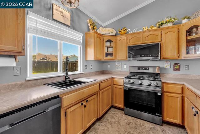 Image 12 of 33 For 19388 Bonanza King Dr