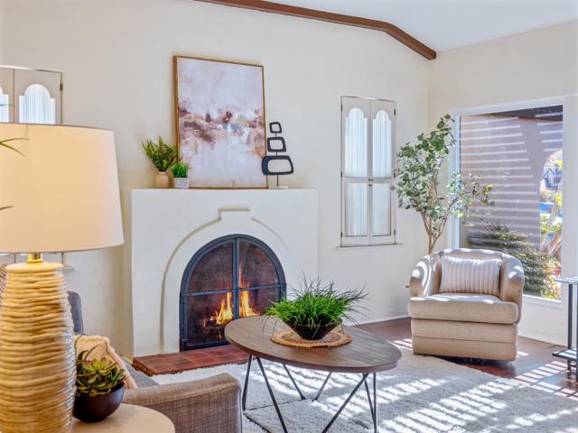 Detail Gallery Image 4 of 47 For 3740 Milan St, San Diego,  CA 92107 - 3 Beds | 2 Baths