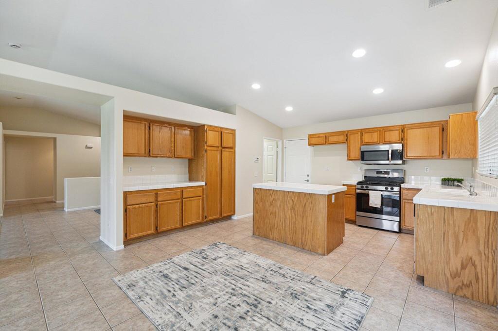 MLS #219138920DA image #16