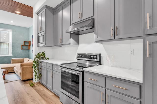133 Waters Park Circle, San Mateo CA: https://media.crmls.org/mediaz/fdb581f2-83a6-4b4a-a9e8-ba8bf59676fa.jpg