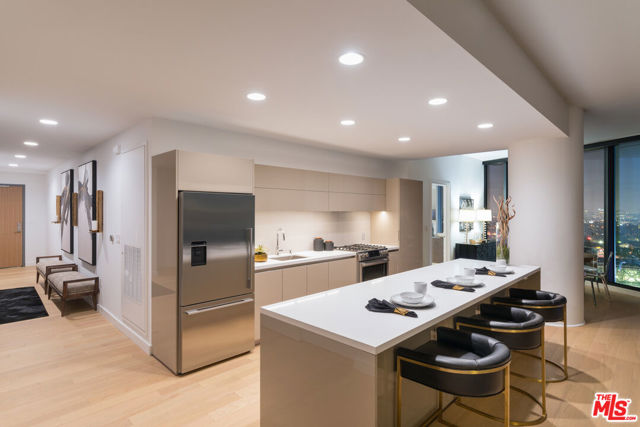1200 S FIGUEROA Street, Los Angeles CA: https://media.crmls.org/mediaz/fdb6c4e0-d25c-4085-bdfc-6000e70315c3.jpg