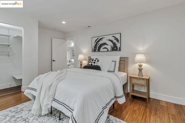 7900 Michigan Ave, Oakland CA: https://media.crmls.org/mediaz/fdb6f1a2-4c30-4408-a3a6-d01f582edb03.jpg