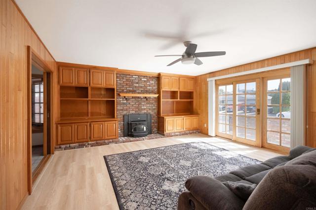 Detail Gallery Image 3 of 28 For 1010 Ellen Ln, El Cajon,  CA 92019 - 4 Beds | 2 Baths