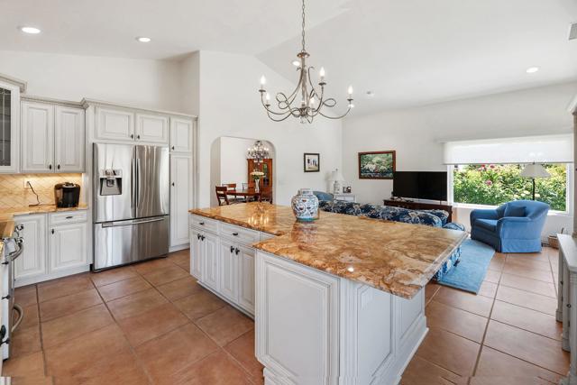 15462 Avenida Rorras, San Diego CA: https://media.crmls.org/mediaz/fdb79172-5284-4f52-a293-f12c87cb5128.jpg