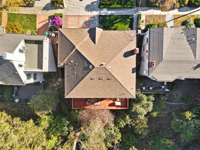 866 Alma Place, Oakland CA: https://media.crmls.org/mediaz/fdb7c68e-de4b-4d2c-a4dd-dc6d03eb9d2b.jpg