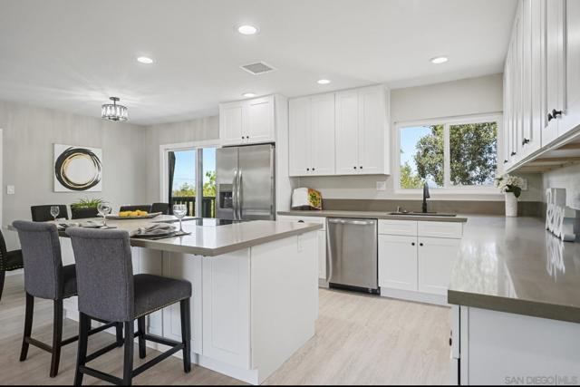 2523 San Vicente Road, Ramona CA: https://media.crmls.org/mediaz/fdb7f0fd-5386-434f-8517-a523a8969e9e.jpg