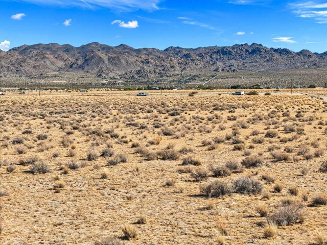 0 Sun Mesa Road, Joshua Tree CA: https://media.crmls.org/mediaz/fdb7f153-b1f9-401d-b6f3-84f8bc654243.jpg