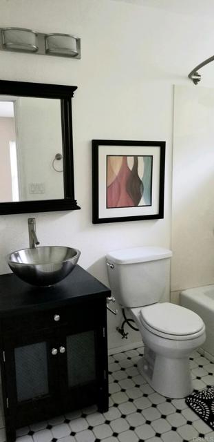 Detail Gallery Image 15 of 20 For 19147 Las Encinas Dr, Ramona,  CA 92065 - 3 Beds | 3 Baths