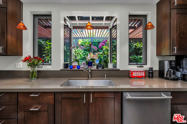 3275 Dos Palos Drive, Los Angeles CA: https://media.crmls.org/mediaz/fdb87017-2c79-488d-90f4-6312f2bba6c0.jpg