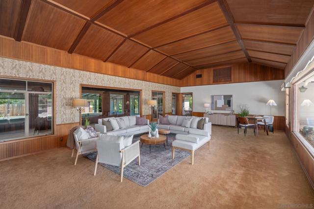 Image 3 of 53 For 2652 Mountain View Dr