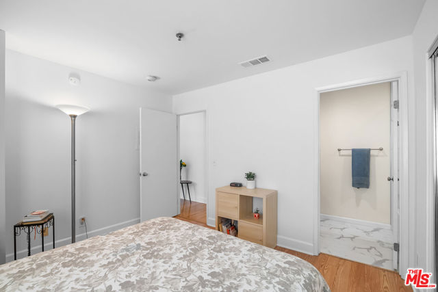 241 Monterey Road, South Pasadena CA: https://media.crmls.org/mediaz/fdb9358e-4efc-4d75-9177-b8a19bf0fefc.jpg