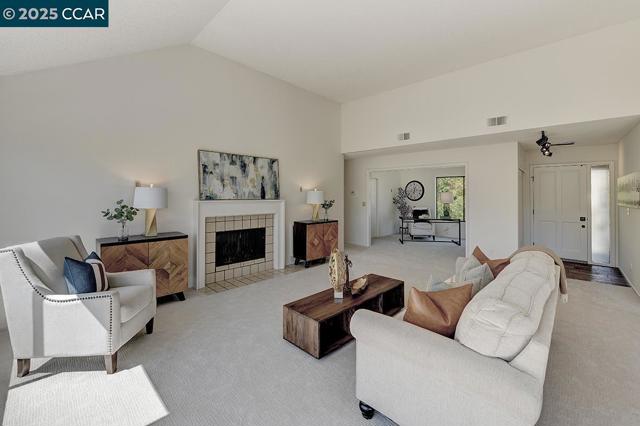 3244 Terra Granada Dr, Walnut Creek CA: https://media.crmls.org/mediaz/fdb95eb4-297b-4d74-80a2-342a5c849b14.jpg